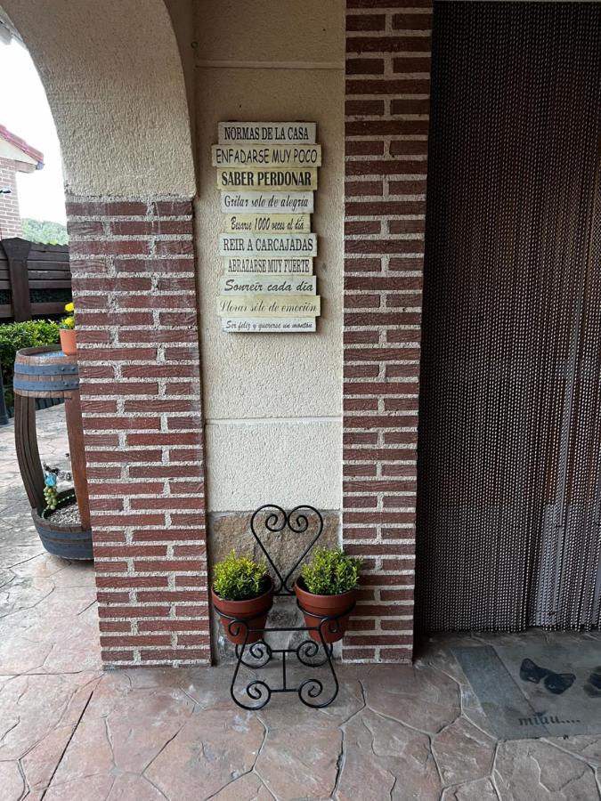 Ávila Casa Rural La Chistera מראה חיצוני תמונה